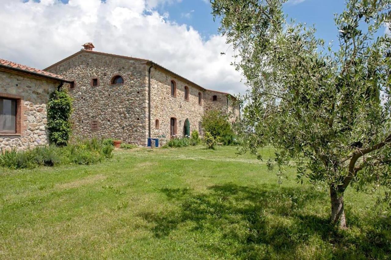 Agriturismo Fattoria Di Statiano Pomarance Luaran gambar